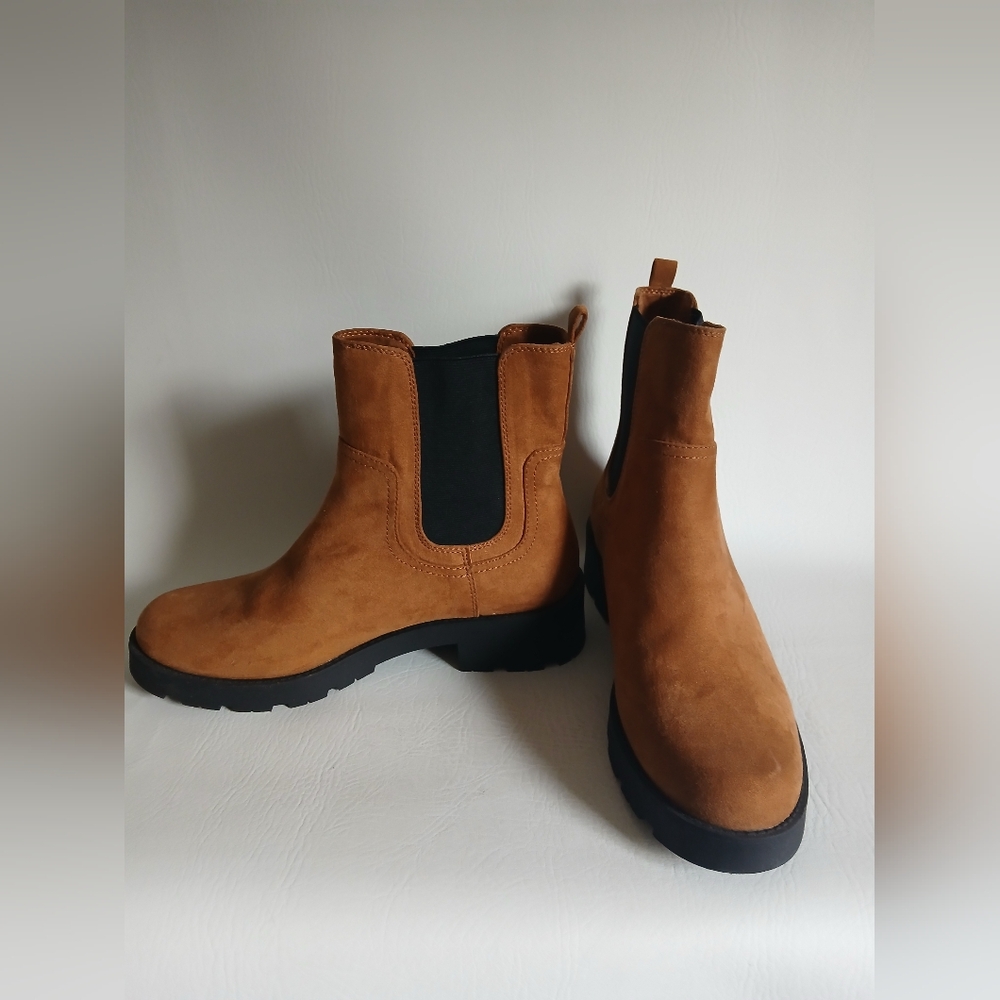 Women's Old Navy Chestnut Colored Chelsea Ankle Boots Sz11M
